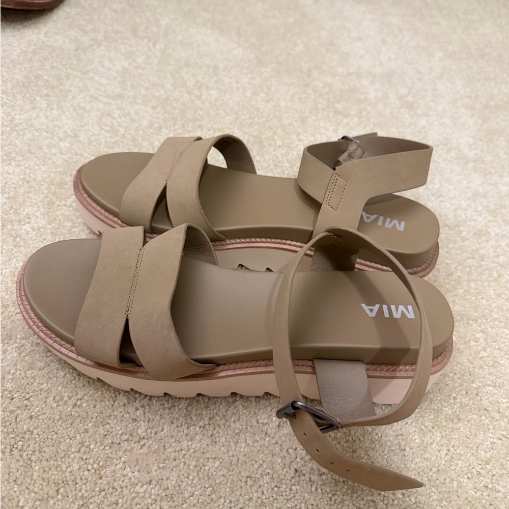 MIA Women's Beige Strap Sandals
